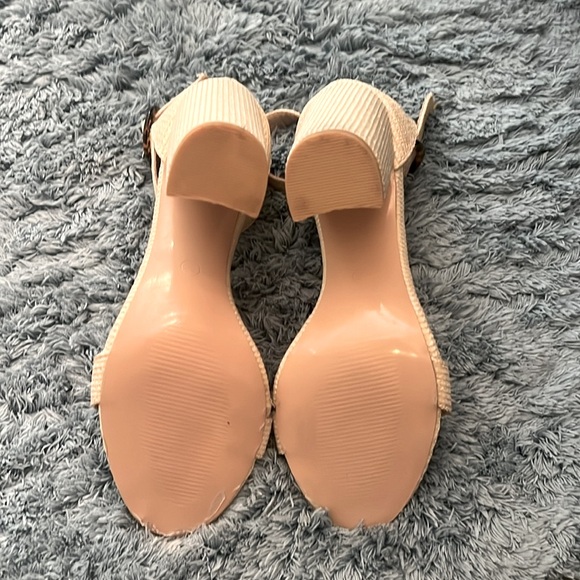 Cream rattan heels - Picture 3 of 4